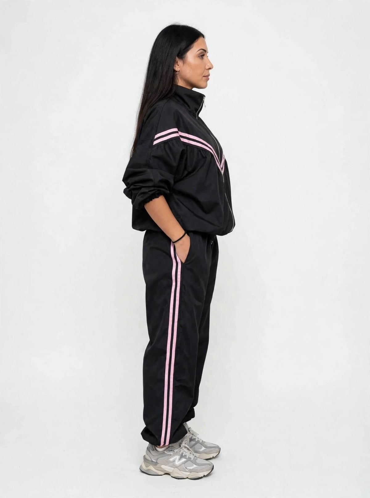 *TUTA VIBES - NERA CON BANDE ROSA* 🖤💖